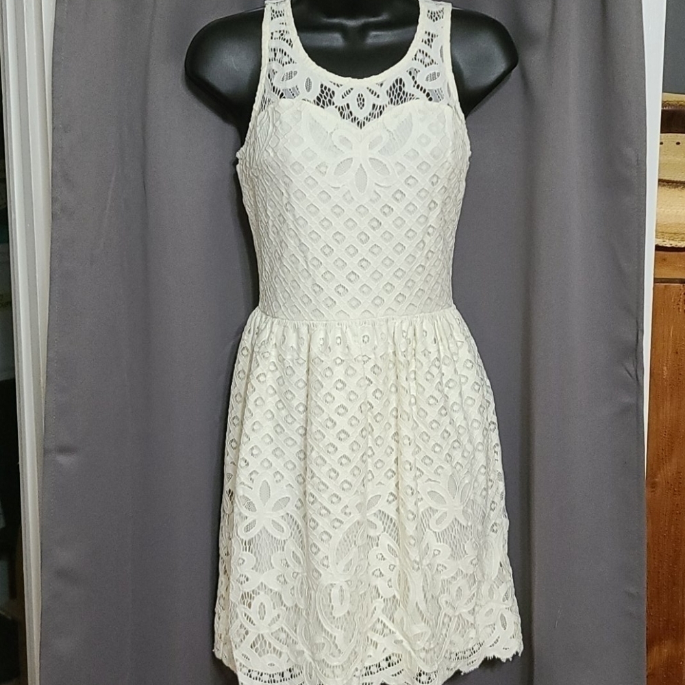 Womens Off White Lacy Eyelet Sleeveless Dress Sz 6 Read For Measurements GUC